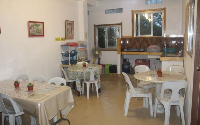 Maraño's Hometel