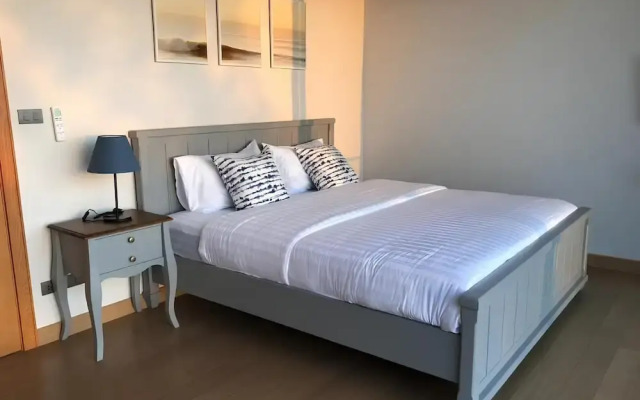 Sandbox beachfront villa2