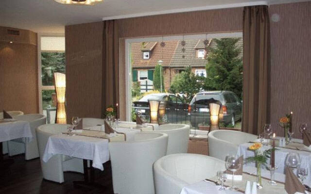 Отель Pension Weinberg Gustrow