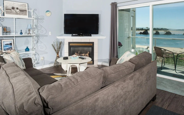 Waters Edge 214