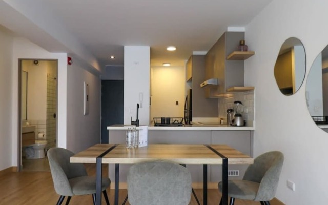 w Modern 2BR With Balcony in Barranco