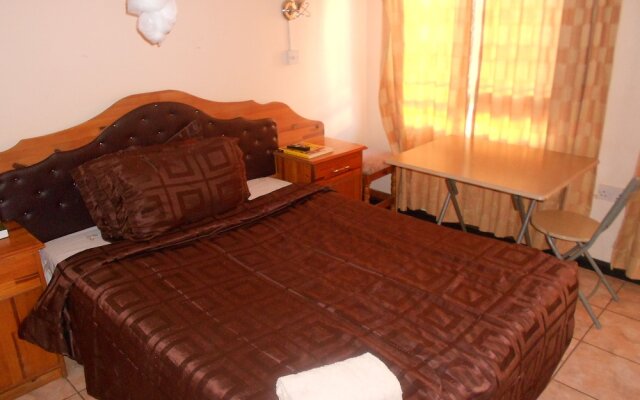 Wane Guest Lodge