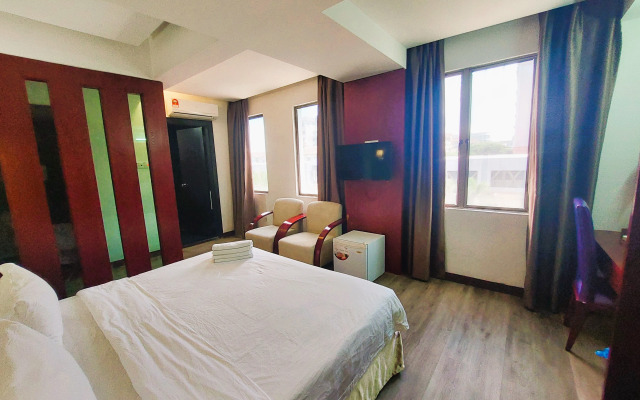 Celyn City Hotel