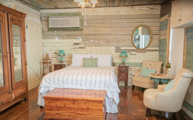 Adams League Historic Inn