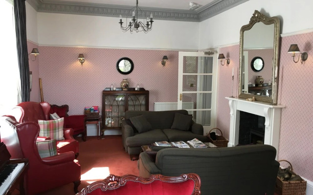 Abbots Brae Hotel