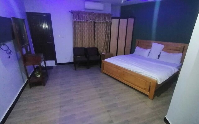 Green Valley Hotel & Restaurent