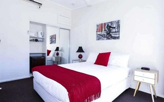 Premier Motor Inn