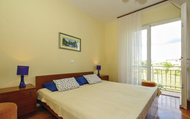 Beautiful Apartment in Umag With 3 Bedrooms and Wifi