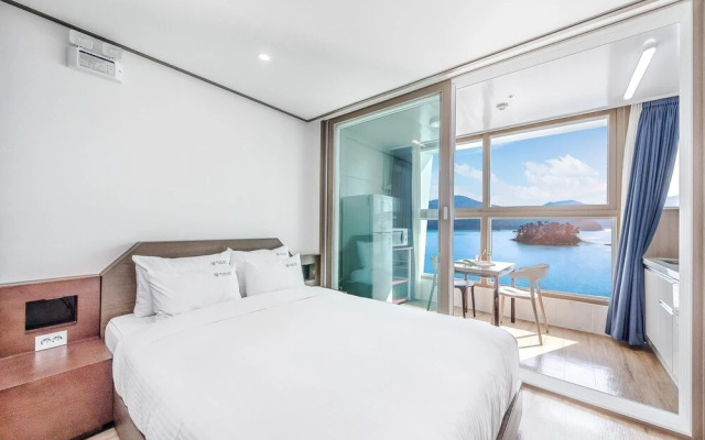 Tongyoung MartisBeach Pension