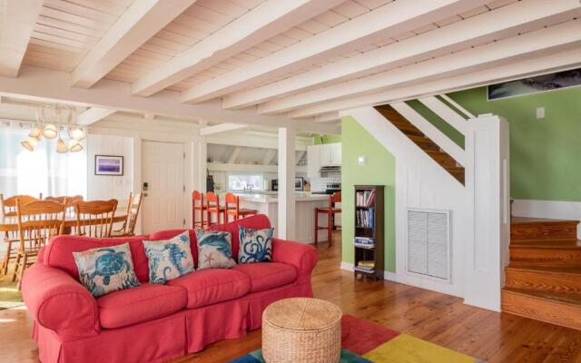 Cuddlefish by Oak Island Accommodations