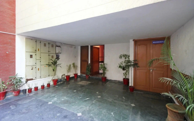 OYO Flagship 592 Hauz Khas Village