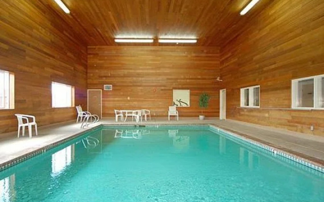 Rodeway Inn & Suites