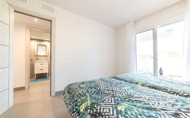 Myramar | 7 Pax | Parque de Poniente | 4724-KPAW
