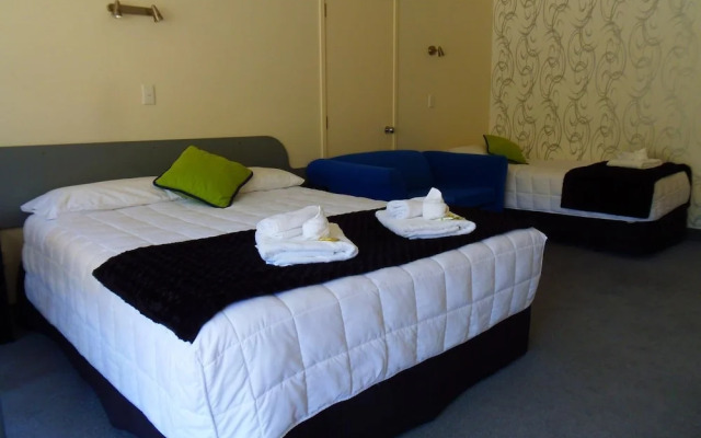 Kapiti Lindale Motel & Conference Centre