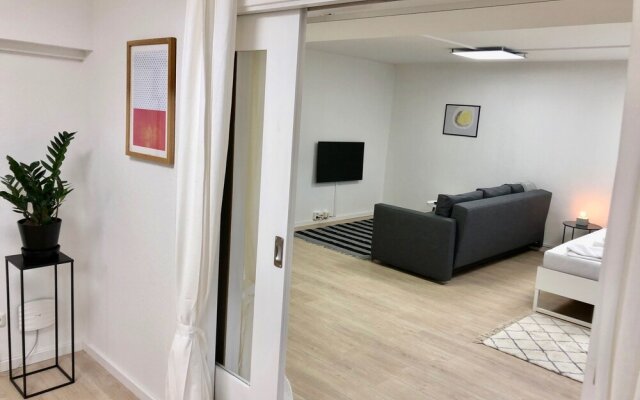 Spacious 170sqm Central Station
