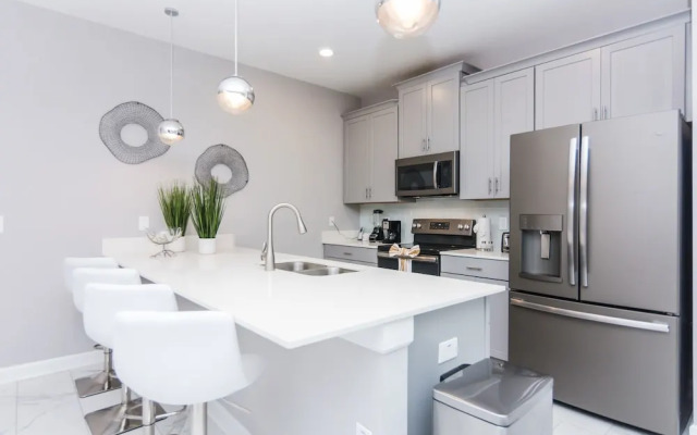 Dream Townhome with private pool Close to Disney SL4906