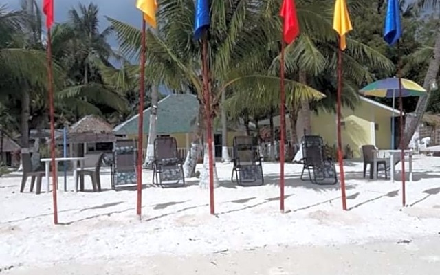 Paradise reef resort