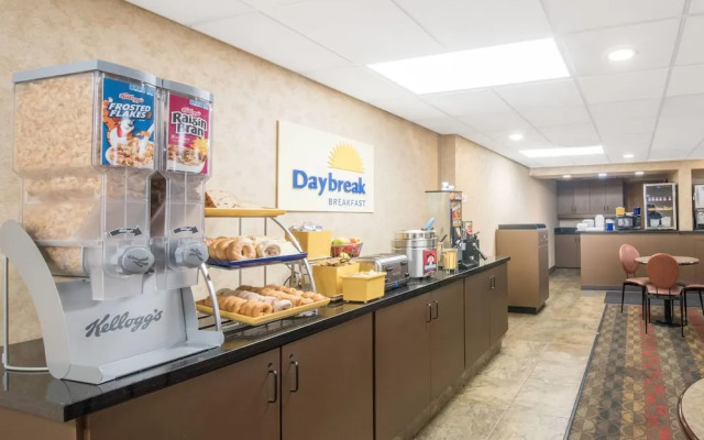 Days Inn Duluth Lakewalk