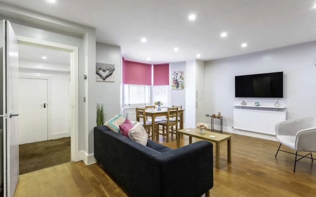 Spacious Clapham Junction Apartment