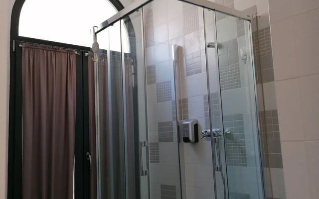 Day Off Suite&Hostel