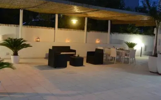 Leca's House