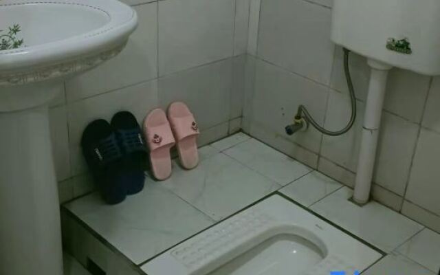 Nanchang Nuanxin Hotel (Shuanggang Subway Station Branch)