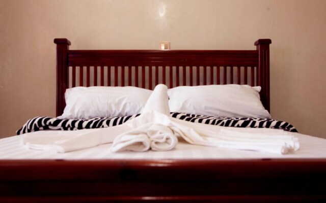 Stusky Lark Mini Hotel Seeta