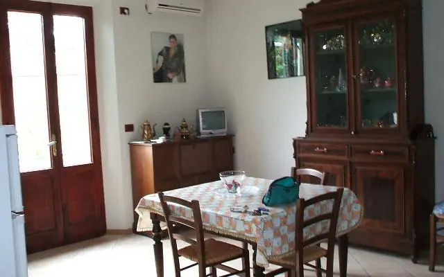 Rosignano Bed and Car