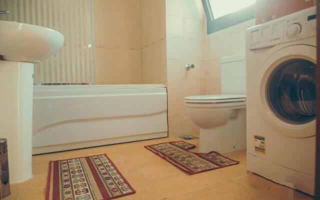 One Bedroom Apt at the View - B104