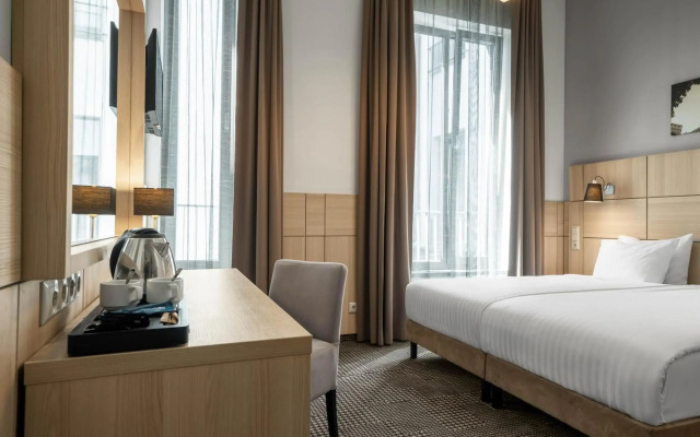 Отель Monte Kristo