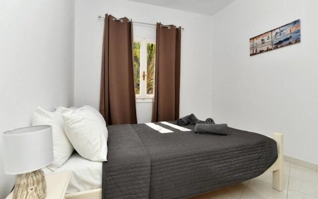 Two Bedroom House - Paroikia Central