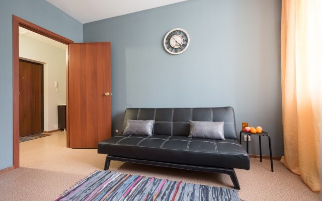 EtazhiDejli na Jumasheva Papanina