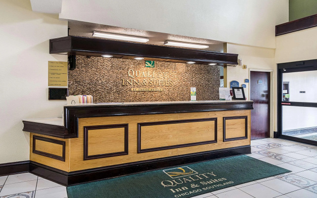Quality Inn & Suites Harvey - Chicago Southland