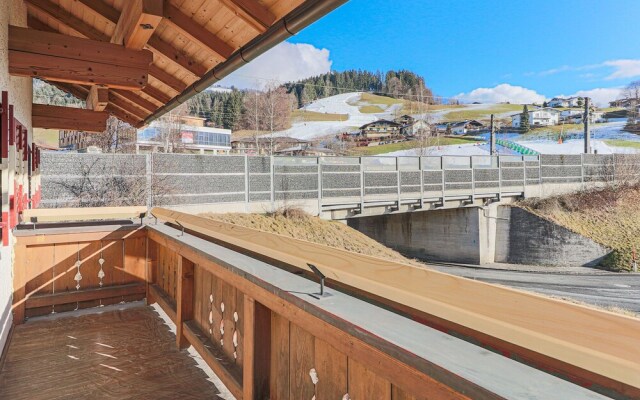 Luxurious Chalet Near Ski Lift in Hopfgarten