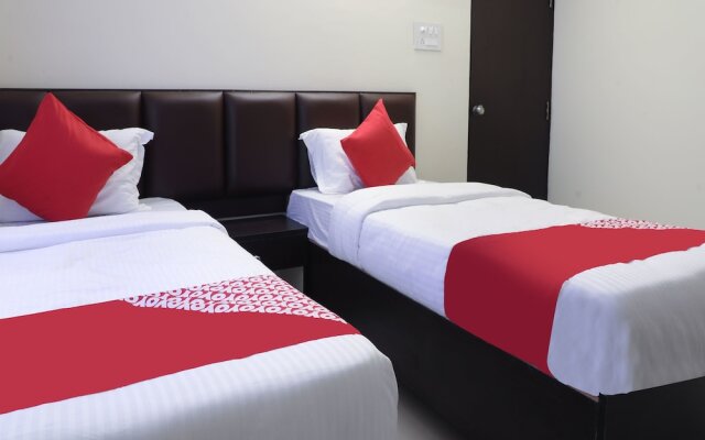 OYO 15956 Aurobindo Comforts