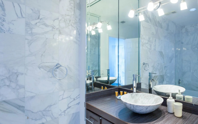 New Point Miami Beach Apartments