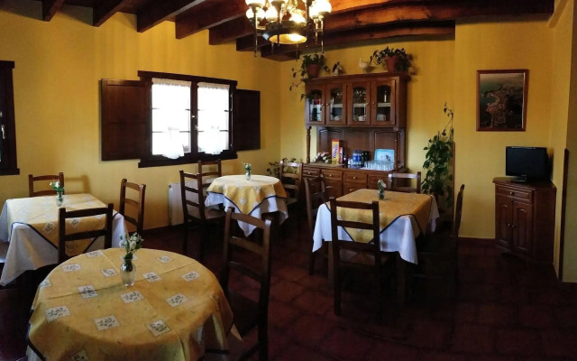 Casa De Aldea El Frade