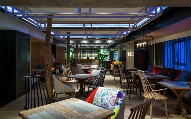 Harbin 22C Boutique Hotel