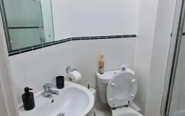 2bed Apt - City Centre With Balcony - Sleeps 6