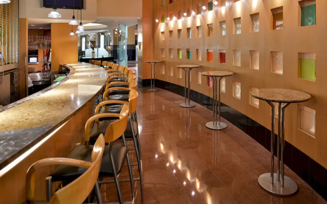 Edward Hotel & Convention Center