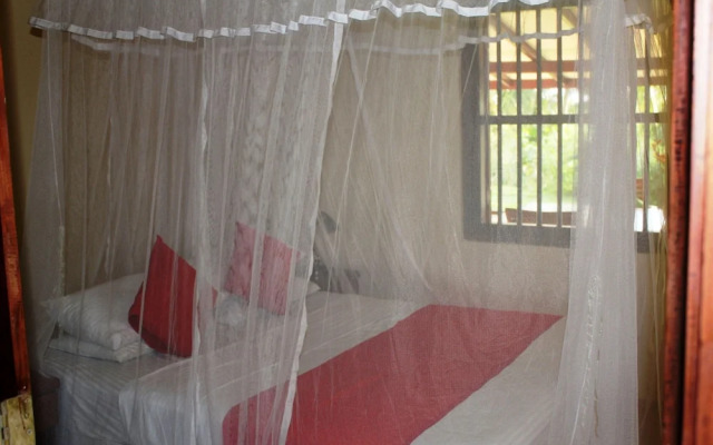 Peacock Point - Whole Villa 2 Bedroom (Sleeps 4)