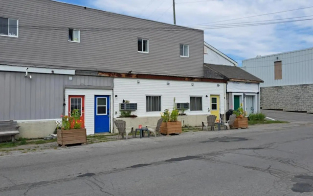 Campbellford Studio Apt 4