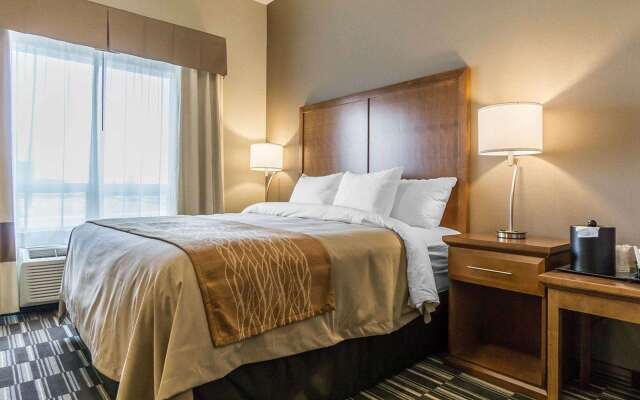 Comfort Inn & Suites Edmonton International Airport
