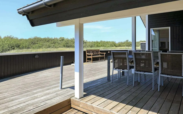 6 Person Holiday Home in Ringkobing-by Traum