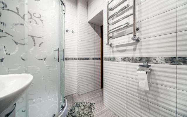 Modern 2BR Apartment in Central Lviv