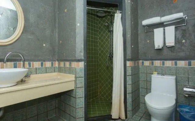 Jinhua Jinlongge Fashion Hotel