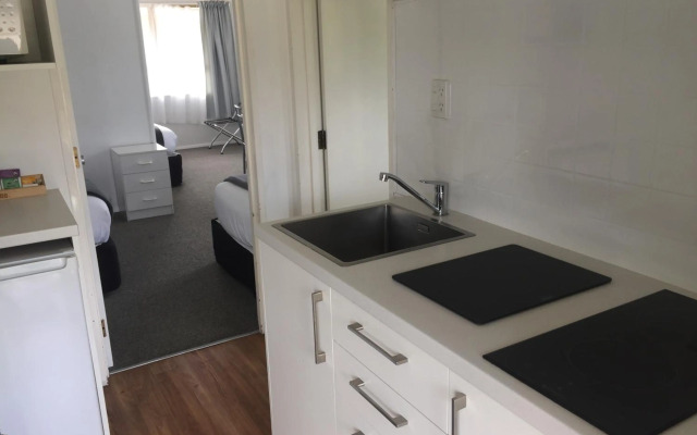 Fairway Motel and Apartments