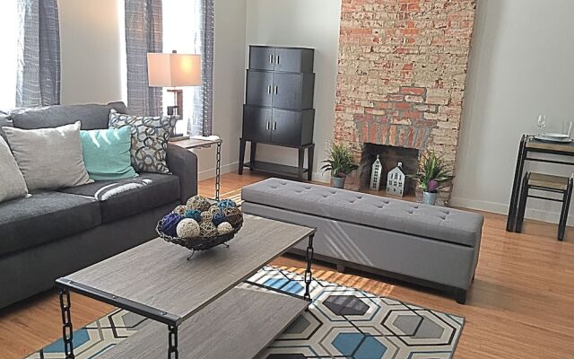 Cityscape I Sleeps 8