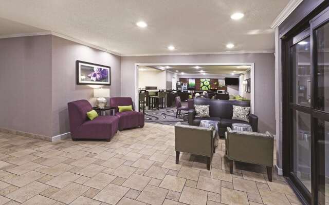 La Quinta Inn & Suites by Wyndham N Little Rock-McCain Mall