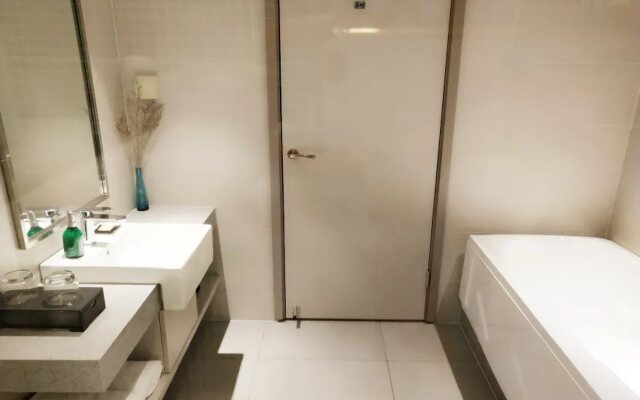 Home business hotel (suqian west lake road bus station)